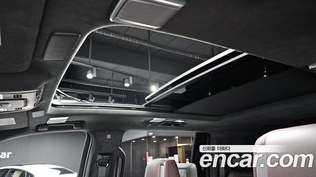 Cadillac Escalade (V) 6.2 ESV ESV Sports Platinum 2023 — фото 38