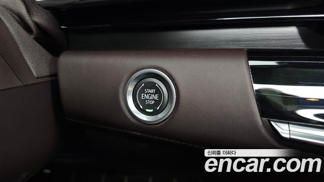 Cadillac Escalade (V) 6.2 ESV ESV Sports Platinum 2023 — фото 42