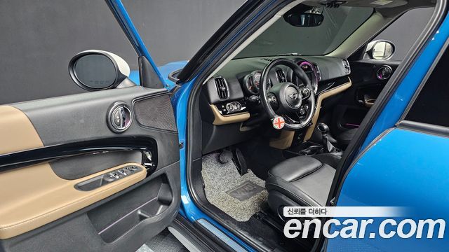 MINI Cooper D Countryman Standard 2nd 2018 — фото 10
