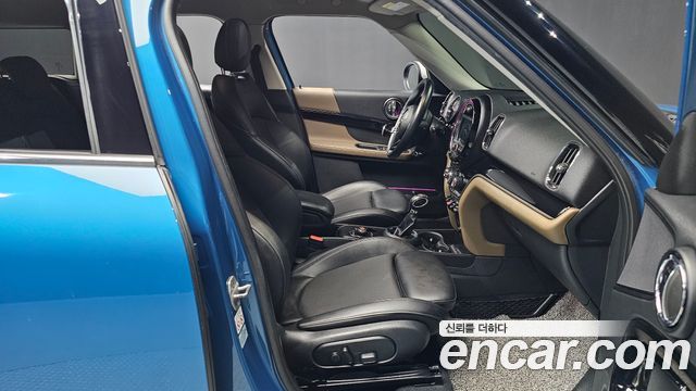 MINI Cooper D Countryman Standard 2nd 2018 — фото 11