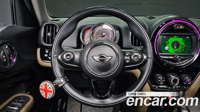 MINI Cooper D Countryman Standard 2nd 2018 — фото 13
