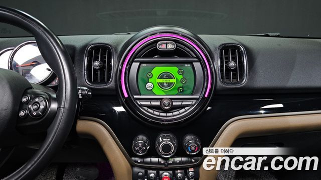 MINI Cooper D Countryman Standard 2nd 2018 — фото 14