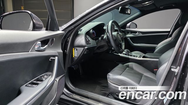 Kia Stinger 2.0 Turbo 2WD Prime 2020 — фото 10