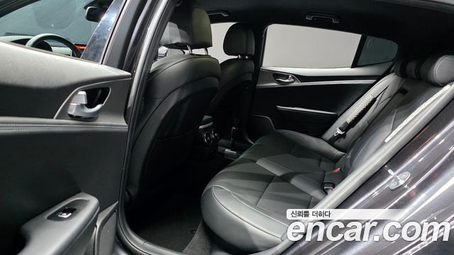 Kia Stinger 2.0 Turbo 2WD Prime 2020 — фото 12