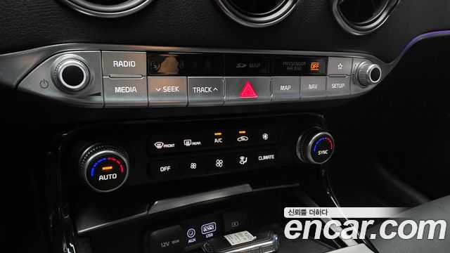 Kia Stinger 2.0 Turbo 2WD Prime 2020 — фото 16