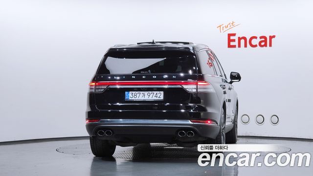 Lincoln Aviator (II) 3.0 Reserve  AWD 2021 — фото 4