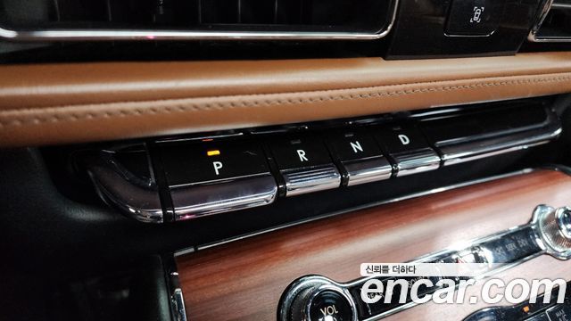 Lincoln Aviator (II) 3.0 Reserve  AWD 2021 — фото 9