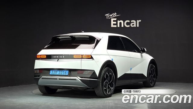 Hyundai Ioniq 5 Standard Exclusive 2023 — фото 2