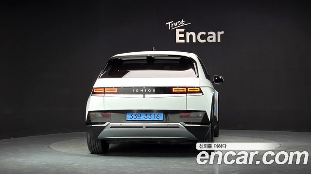 Hyundai Ioniq 5 Standard Exclusive 2023 — фото 4