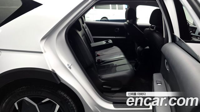 Hyundai Ioniq 5 Standard Exclusive 2023 — фото 11