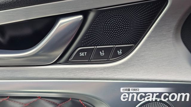 Genesis G70 2.0T AWD Sport Package 2018 — фото 17