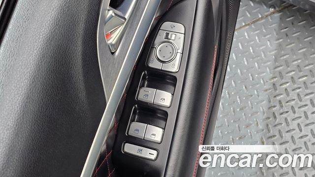 Genesis G70 2.0T AWD Sport Package 2018 — фото 18