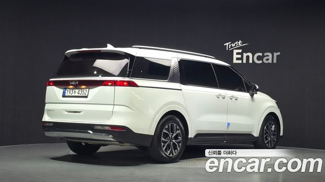 Kia Carnival (IV) Diesel 9-Seater Signature 2023 — фото 2