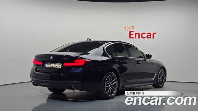 BMW 5 Series (G30) 520i M Sport 2022 — фото 2