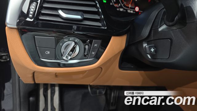 BMW 5 Series (G30) 520i M Sport 2022 — фото 16
