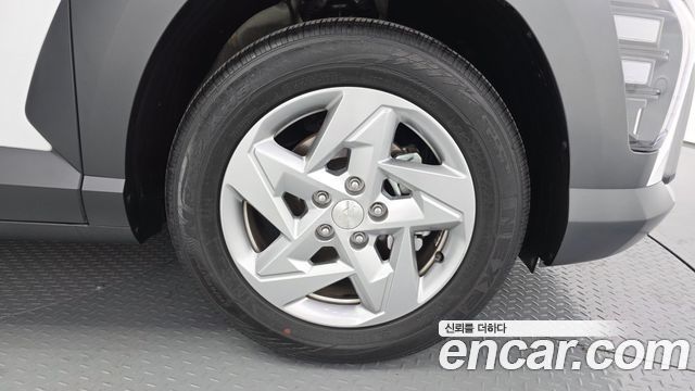 Hyundai Kona (SX2) Gasoline 1.6 Turbo 2WD Premium 2023 — фото 21