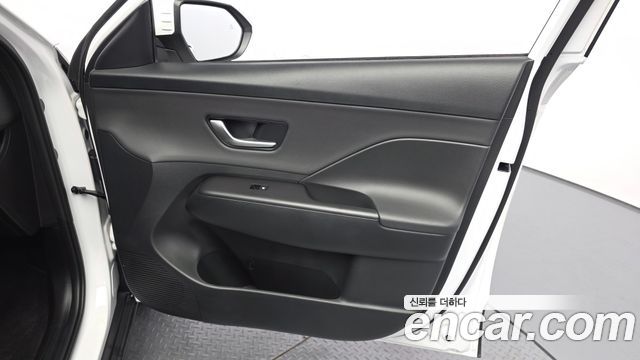 Hyundai Kona (SX2) Gasoline 1.6 Turbo 2WD Premium 2023 — фото 24