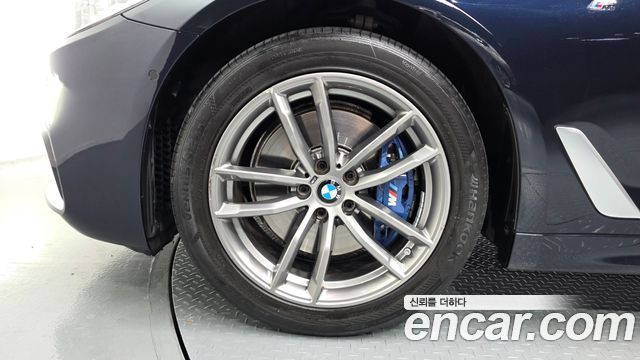 BMW 5 Series (G30) 530i xDrive M Sport Package Plus 2018 — фото 5