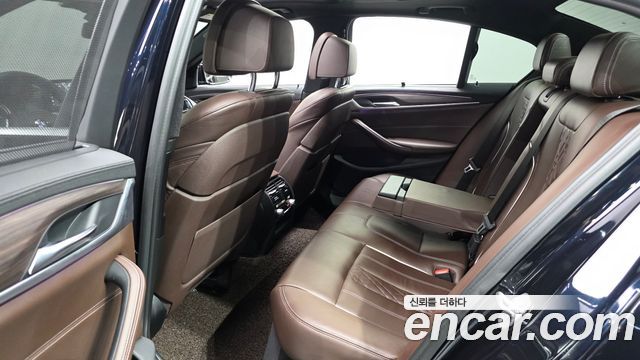 BMW 5 Series (G30) 530i xDrive M Sport Package Plus 2018 — фото 15