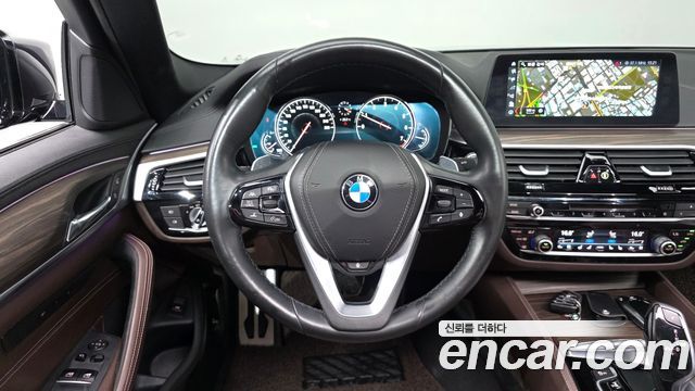 BMW 5 Series (G30) 530i xDrive M Sport Package Plus 2018 — фото 16