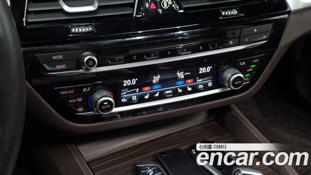 BMW 5 Series (G30) 530i xDrive M Sport Package Plus 2018 — фото 36