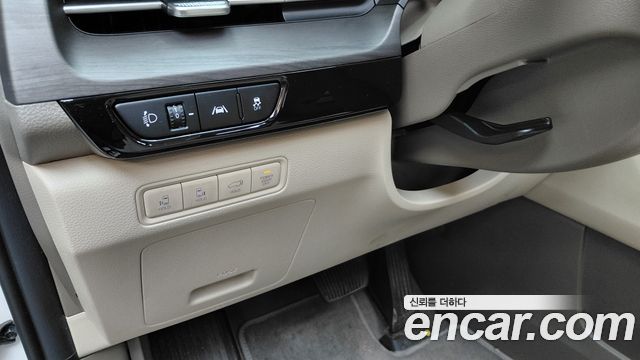 Kia Carnival (IV) Gasoline 9-Seater Signature 2023 — фото 29