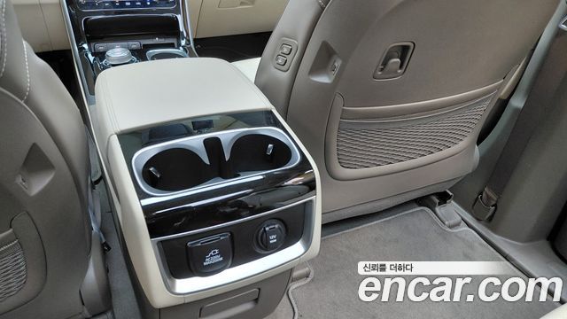 Kia Carnival (IV) Gasoline 9-Seater Signature 2023 — фото 31