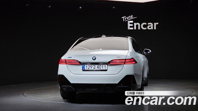 BMW 5 Series (G60) 530i xDrive M Sport 2025 — фото 4