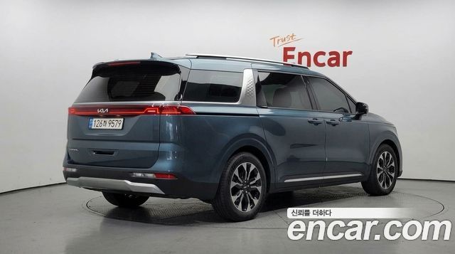 Kia Carnival (IV) Gasoline 7-Seater Signature 2023 — фото 2