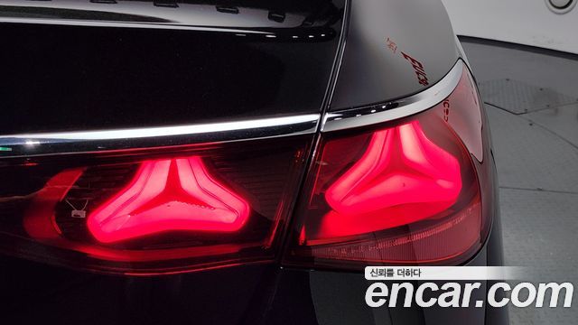 Mercedes-Benz E-Class (W214) E200 Avantgarde 2024 — фото 23