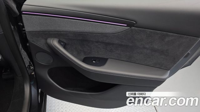 Tesla Model Y L Long Range AWD 2026 — фото 25