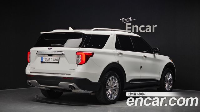 Ford Explorer (VI) 2.3 LimIted 4WD 2021 — фото 2