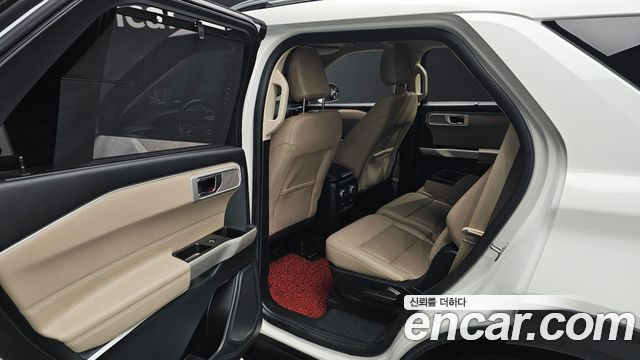 Ford Explorer (VI) 2.3 LimIted 4WD 2021 — фото 12