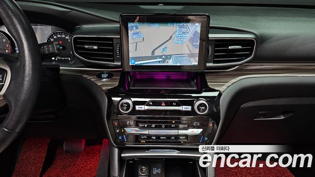 Ford Explorer (VI) 2.3 LimIted 4WD 2021 — фото 14