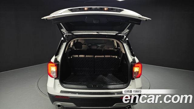 Ford Explorer (VI) 2.3 LimIted 4WD 2021 — фото 20