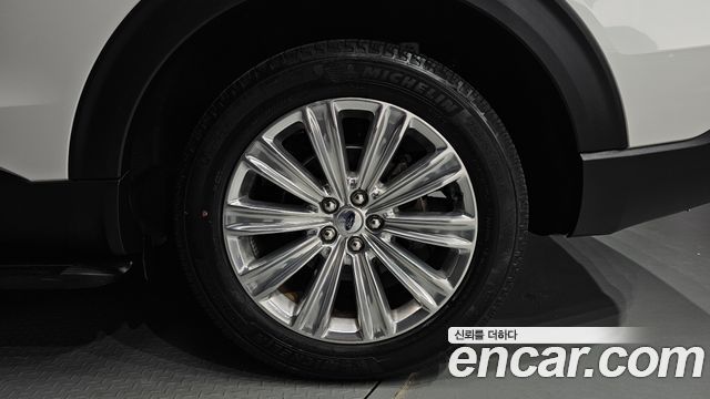 Ford Explorer (VI) 2.3 LimIted 4WD 2021 — фото 21