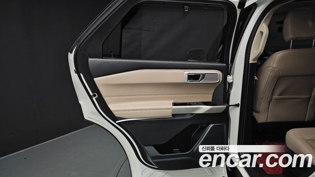 Ford Explorer (VI) 2.3 LimIted 4WD 2021 — фото 25