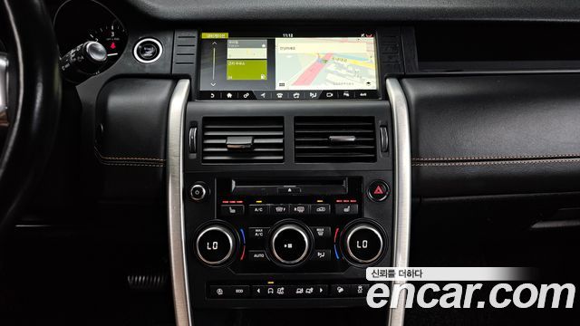 Land Rover Discovery Sport 2.0 TD4 HSE Luxury 2018 — фото 14