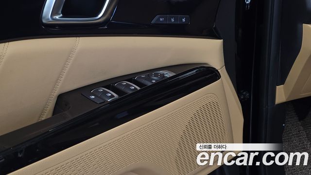 Kia Carnival (IV) Gasoline 9-seater Limousine(Special vehicle) 2023 — фото 30