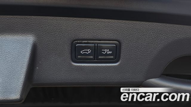 Kia Carnival (IV) Gasoline 9-seater Limousine(Special vehicle) 2023 — фото 31