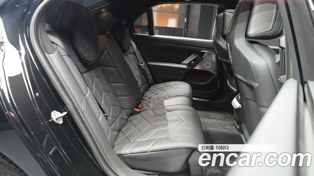 BMW i7 (G70) xDrive 60 Design Pure Excellence 2023 — фото 11