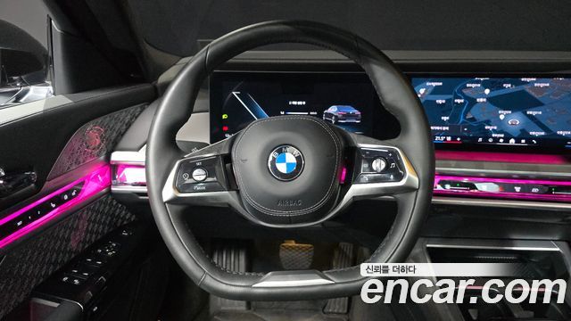 BMW i7 (G70) xDrive 60 Design Pure Excellence 2023 — фото 13