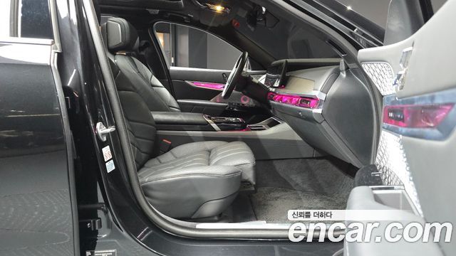 BMW i7 (G70) xDrive 60 Design Pure Excellence 2023 — фото 26