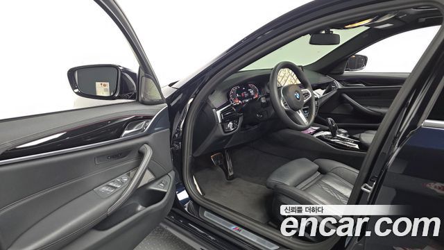 BMW 5 Series (G30) 530i M Sport Package 2023 — фото 10