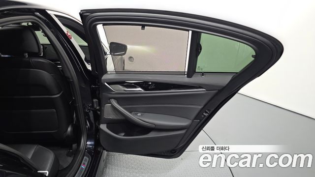 BMW 5 Series (G30) 530i M Sport Package 2023 — фото 31