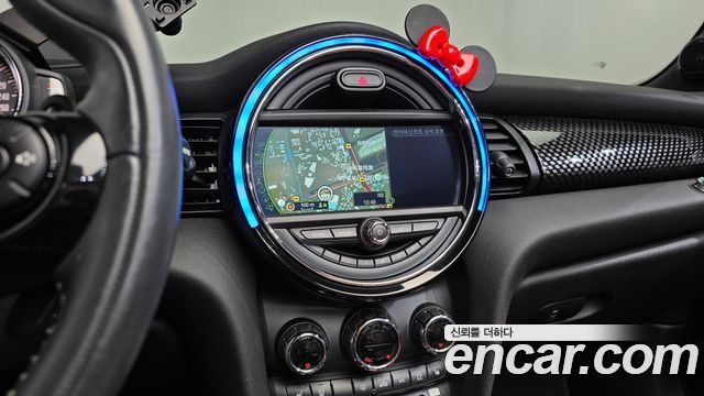 MINI Cooper S Convertible Standard 3rd 2018 — фото 12