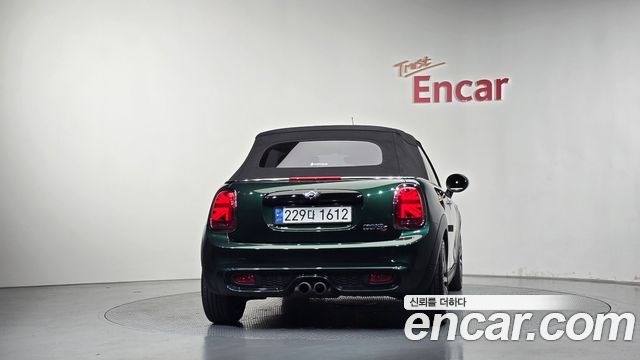 MINI Cooper S Convertible Standard 3rd 2018 — фото 34