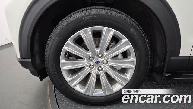 Ford Explorer (VI) 2.3 LimIted 4WD 2021 — фото 5