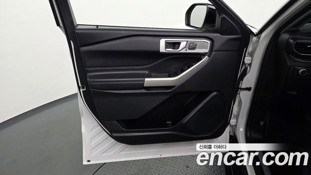 Ford Explorer (VI) 2.3 LimIted 4WD 2021 — фото 30