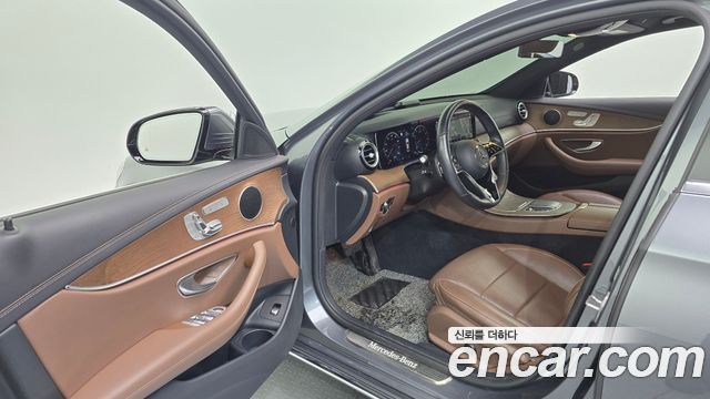 Mercedes-Benz E-Class (W213) E250 Exclusive 2023 — фото 10